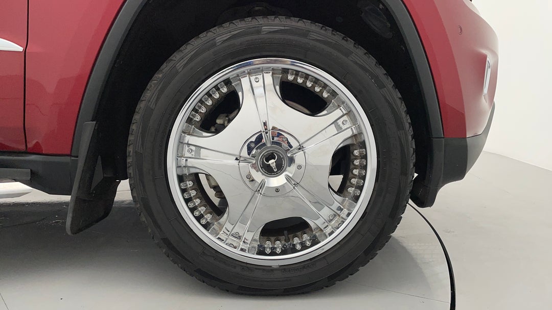 2013 Jeep Grand Cherokee Limited (4x4), Automatic, 89584 km, Right Front Wheel