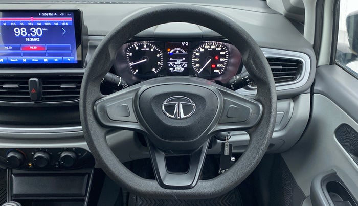2020 Tata ALTROZ XE 1.2, Petrol, Manual, 20,999 km, Steering Wheel Close Up