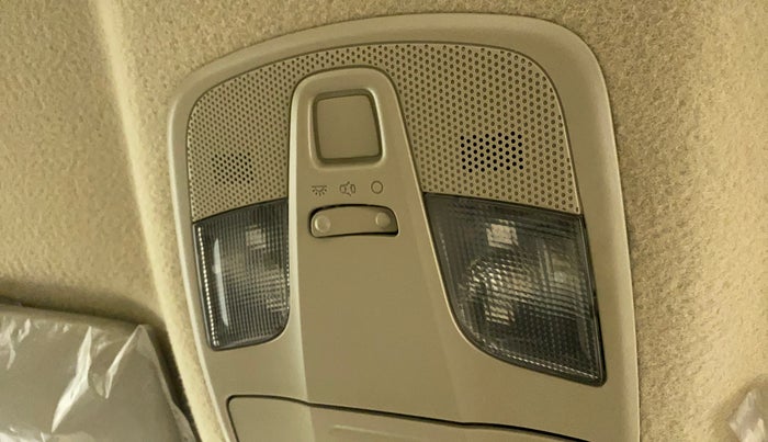 2015 Maruti Ciaz ZXI AT, Petrol, Automatic, 85,437 km, Ceiling - Roof light minor damage