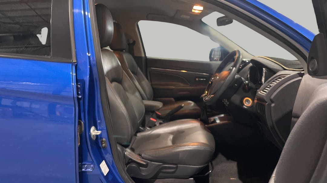 2019 Mitsubishi ASX Es (2WD), Manual, 93517 km, Right Side Front Door Cabin View