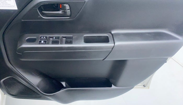 2019 Maruti New Wagon-R LXI CNG 1.0 L, CNG, Manual, 15,671 km, Driver Side Door Panels Control