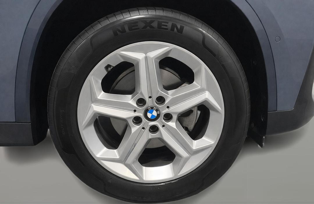 2023 BMW X1 sDrive18i, Automatic, 25512 km, Right Front Wheel
