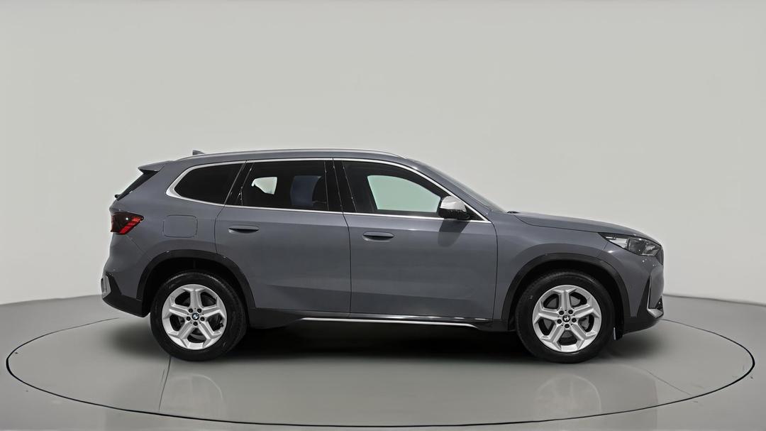 2023 BMW X1 sDrive18i, Automatic, 25512 km, Right Side View