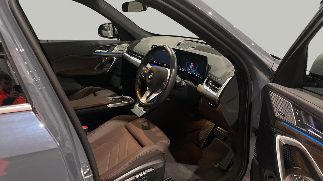 2023 BMW X1 sDrive18i, Automatic, 25512 km, Right Side Front Door Cabin View