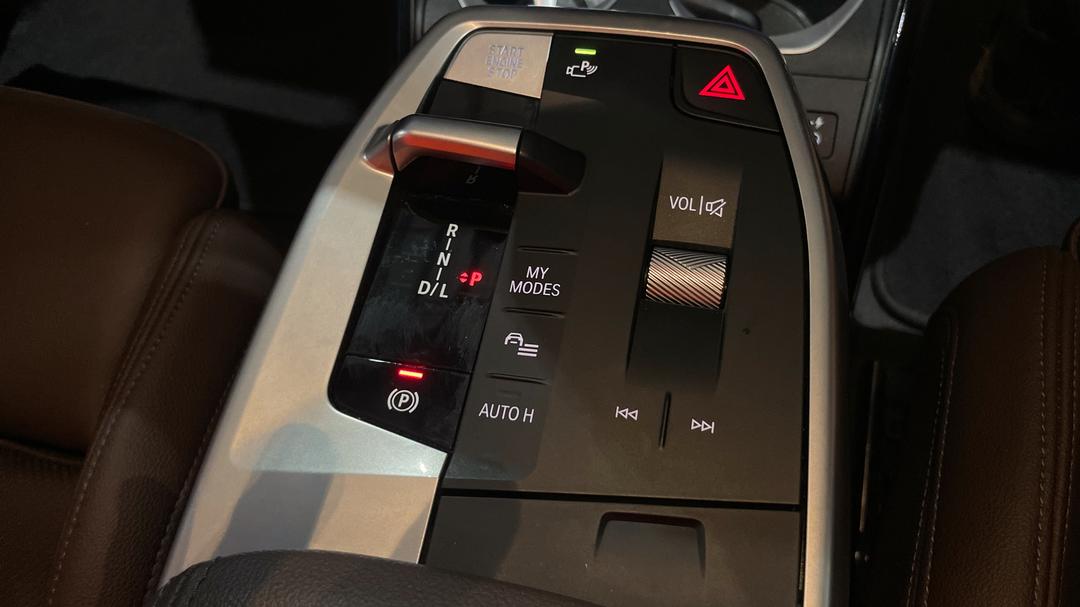 2023 BMW X1 sDrive18i, Automatic, 25512 km, Utility Switches/Buttons