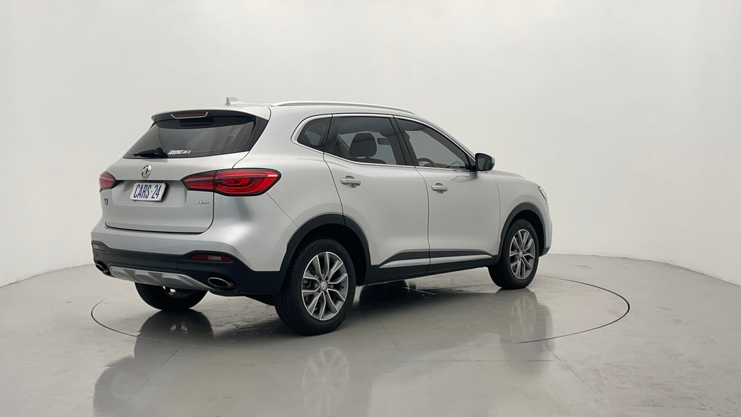 Right Back Diagonal (45- Degree) View