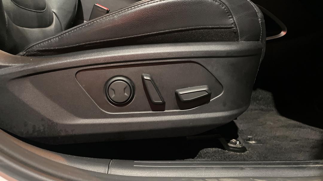 2022 Hyundai Tucson Elite (AWD), Automatic, 52718 km, Drivers Side Adjustment Panel