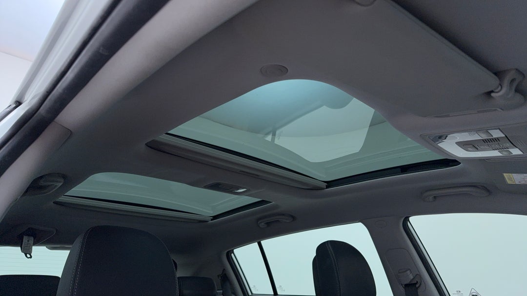 Interior Sunroof/Moonroof