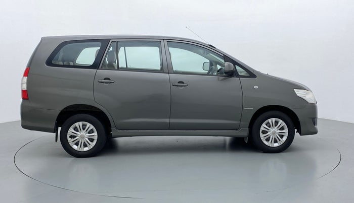 2012 Toyota Innova 2.5 GX 7 STR BS IV, Diesel, Manual, 1,83,519 km, Right Side