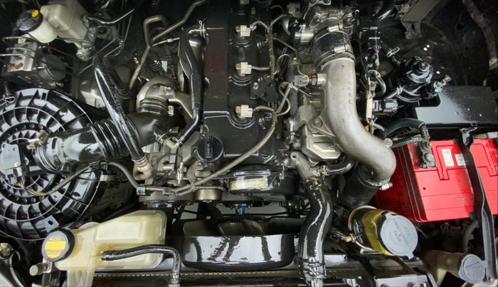 2012 Toyota Innova 2.5 GX 7 STR BS IV, Diesel, Manual, 1,83,519 km, Open Bonet
