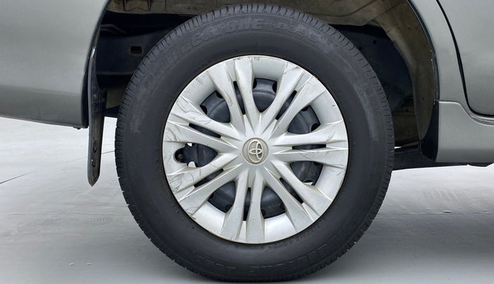 2012 Toyota Innova 2.5 GX 7 STR BS IV, Diesel, Manual, 1,83,519 km, Right Rear Wheel