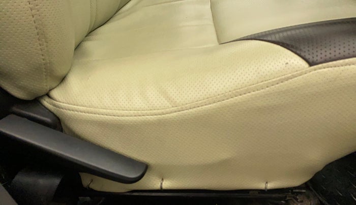 2011 Toyota Etios Liva G, Petrol, Manual, 77,595 km, Driver Side Adjustment Panel