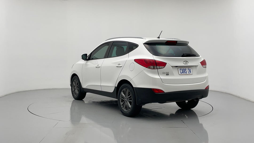 Left Back Diagonal (45- Degree) View