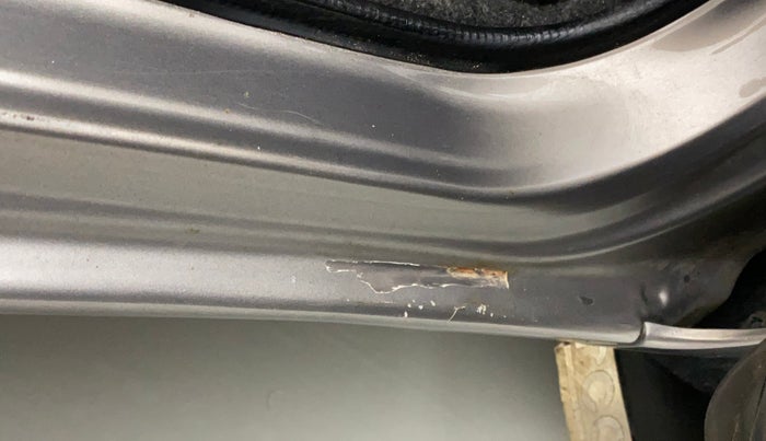 2016 Datsun Redi Go S, Petrol, Manual, 42,127 km, Right running board - Paint has minor damage