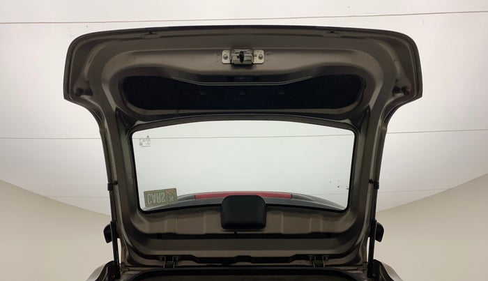 2016 Datsun Redi Go S, Petrol, Manual, 42,127 km, Boot Door Open