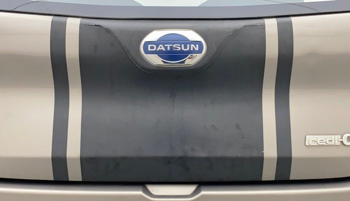 2016 Datsun Redi Go S, Petrol, Manual, 42,127 km, Dicky (Boot door) - Graphic sticker