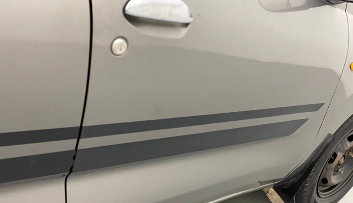 2016 Datsun Redi Go S, Petrol, Manual, 42,127 km, Driver-side door - Graphic sticker