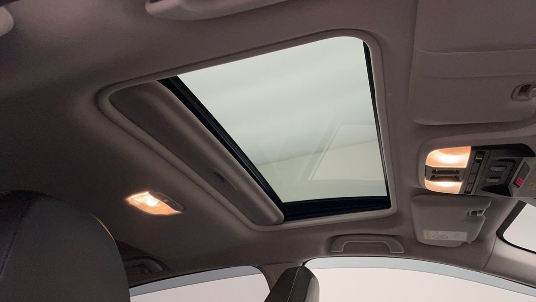 Interior Sunroof/Moonroof