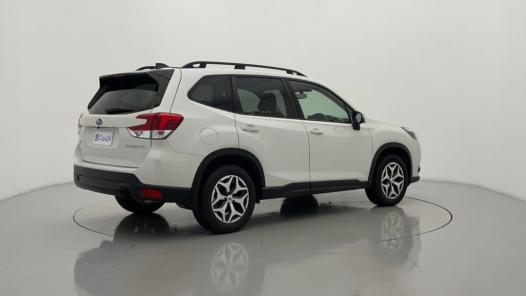 Right Back Diagonal (45- Degree) View