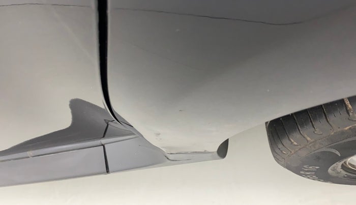 2015 Renault Duster RXE PETROL, Petrol, Manual, 67,363 km, Left quarter panel - Slightly dented