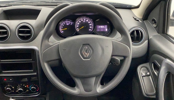 2015 Renault Duster RXE PETROL, Petrol, Manual, 67,363 km, Steering Wheel Close Up