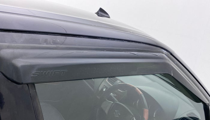 2012 Maruti Swift VDI, Diesel, Manual, 1,14,919 km, Driver-side door - Door visor damaged