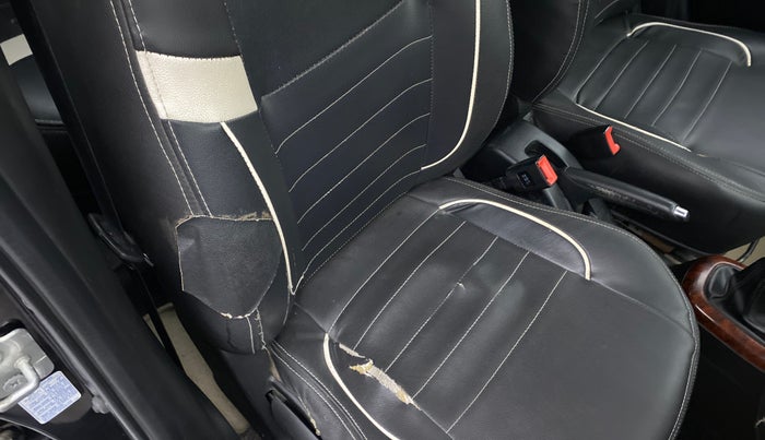 2012 Maruti Swift VDI, Diesel, Manual, 1,14,919 km, Driver seat - Cover slightly torn