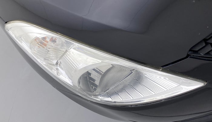 2012 Maruti Swift VDI, Diesel, Manual, 1,15,003 km, Right headlight - Minor scratches