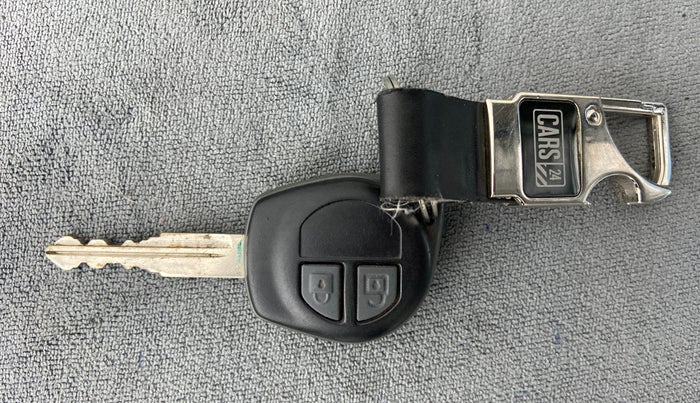2015 Maruti Swift VDI ABS, Diesel, Manual, 92,673 km, Key Close Up