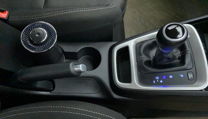 2020 Hyundai VENUE 1.0 TURBO GDI SX+ AT, Petrol, Automatic, 10,127 km, Gear Lever