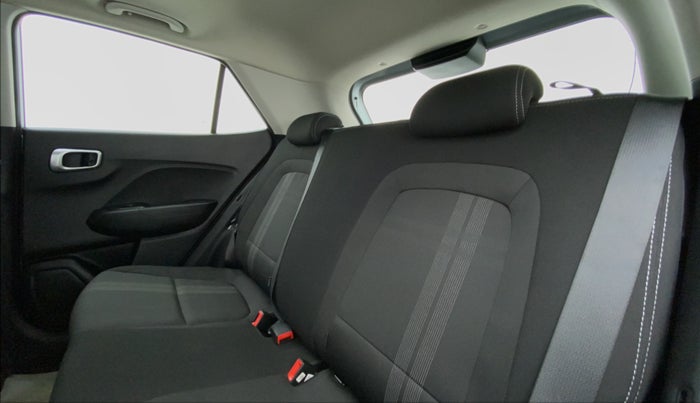 2020 Hyundai VENUE 1.0 TURBO GDI SX+ AT, Petrol, Automatic, 10,127 km, Right Side Rear Door Cabin
