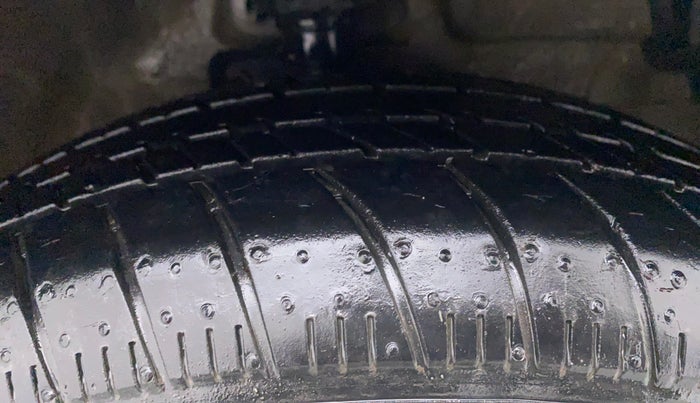 2015 Maruti Celerio ZXI AMT, Petrol, Automatic, 40,494 km, Right Front Tyre Tread