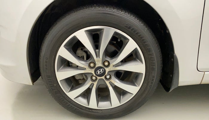 2016 Hyundai Verna 1.6 VTVT SX AT, Petrol, Automatic, 25,283 km, Left Front Wheel