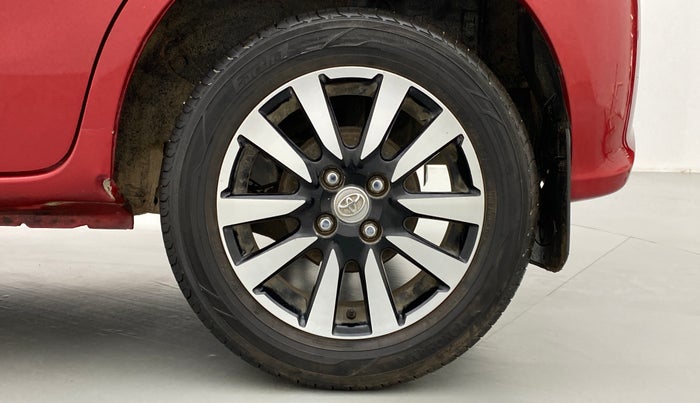 2017 Toyota Etios Liva VX DUAL TONE, Petrol, Manual, 34,847 km, Left Rear Wheel