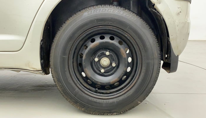 2010 Maruti Swift LXI, Petrol, Manual, 47,806 km, Left Rear Wheel