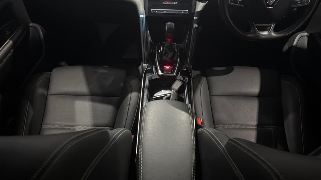 2020 Renault Koleos Black Edition, Automatic, 59183 km, Center Console