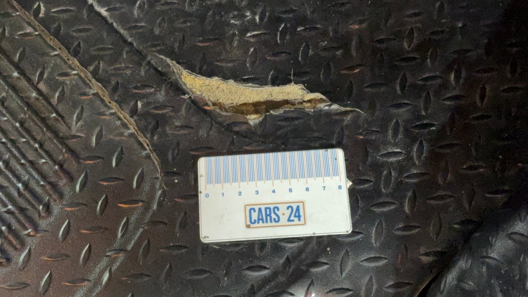 Floors / Carpets Tear