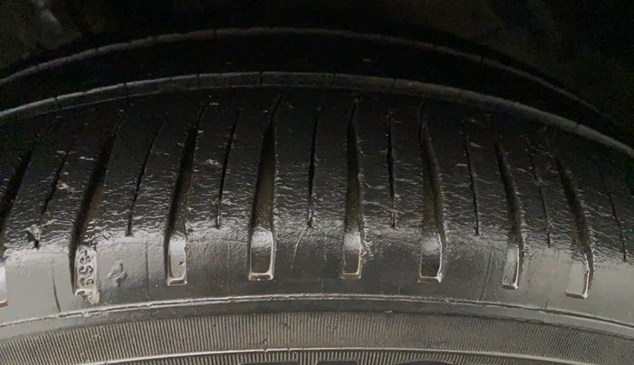 2017 Maruti Ertiga ZDI + SHVS, Diesel, Manual, 44,667 km, Left Front Tyre Tread