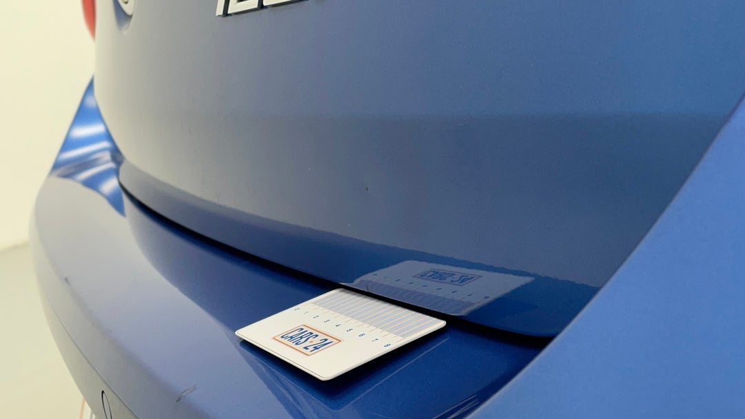 2016 BMW 1 25i M Sport, Automatic, 97508 km, Boot / Tailgate Tailgate Dent