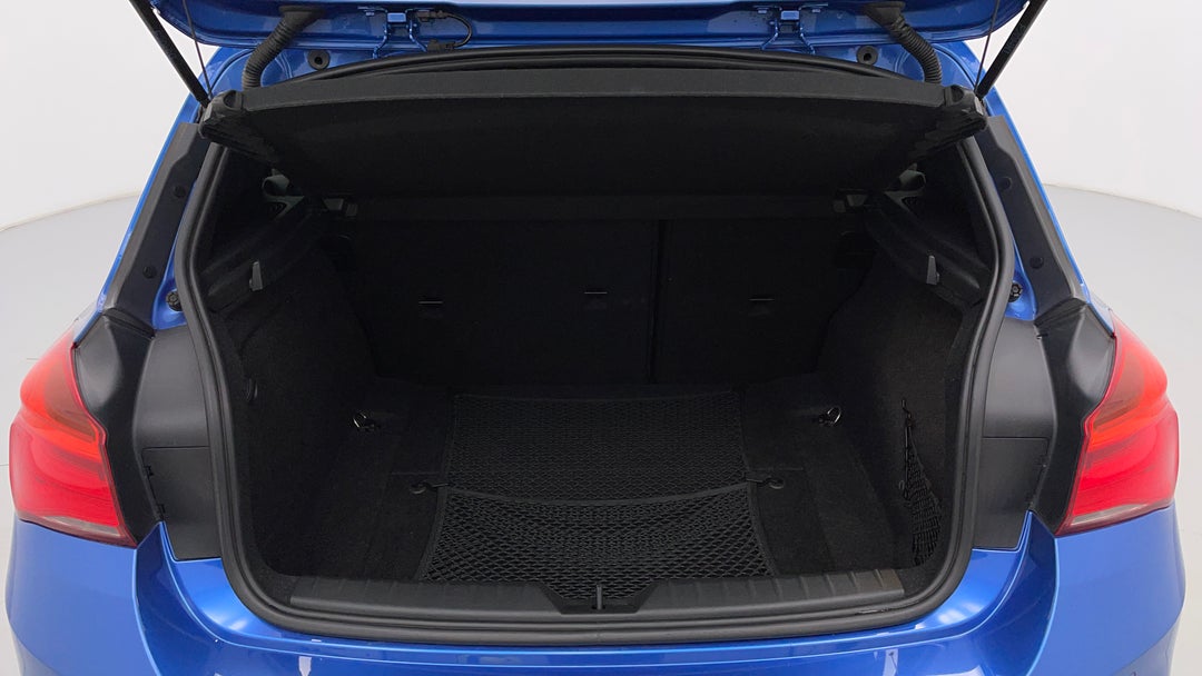 2016 BMW 1 25i M Sport, Automatic, 97508 km, Boot Inside View