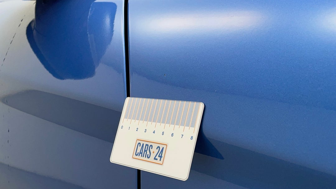 2016 BMW 1 25i M Sport, Automatic, 97508 km, Quarter Panel Front RHS Guard Chip