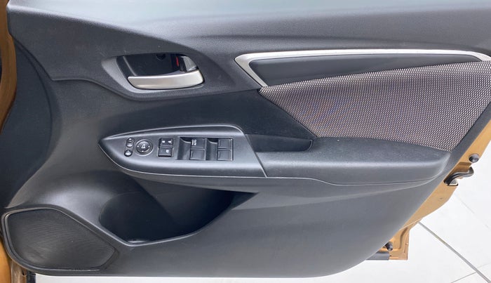 2018 Honda WR-V 1.2 i-VTEC VX MT, Petrol, Manual, 90,213 km, Driver Side Door Panels Control