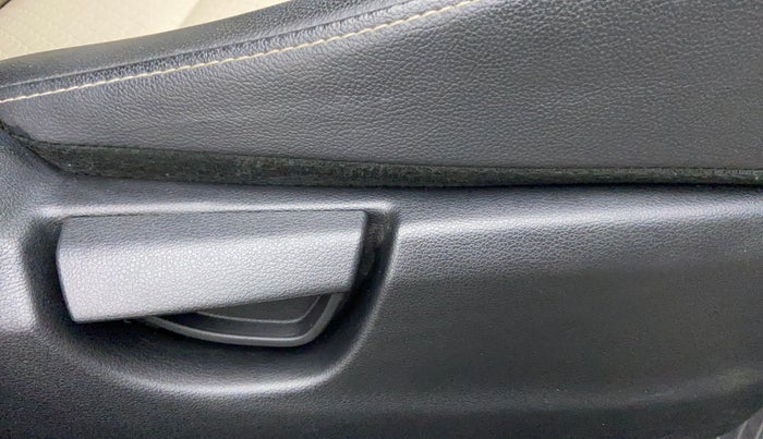 2019 Hyundai NEW SANTRO SPORTZ 1.1, Petrol, Manual, 9,592 km, Driver Side Adjustment Panel