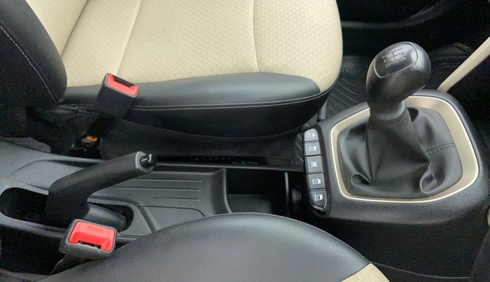2019 Hyundai NEW SANTRO SPORTZ 1.1, Petrol, Manual, 9,592 km, Gear Lever