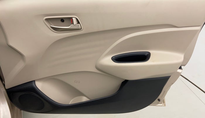 2019 Hyundai NEW SANTRO SPORTZ 1.1, Petrol, Manual, 9,592 km, Driver Side Door Panels Controls