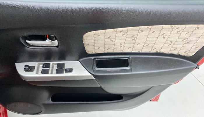 2014 Maruti Wagon R 1.0 VXI, Petrol, Manual, 43,070 km, Driver Side Door Panels Control