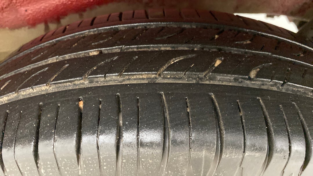 Left Rear Tyre Tread