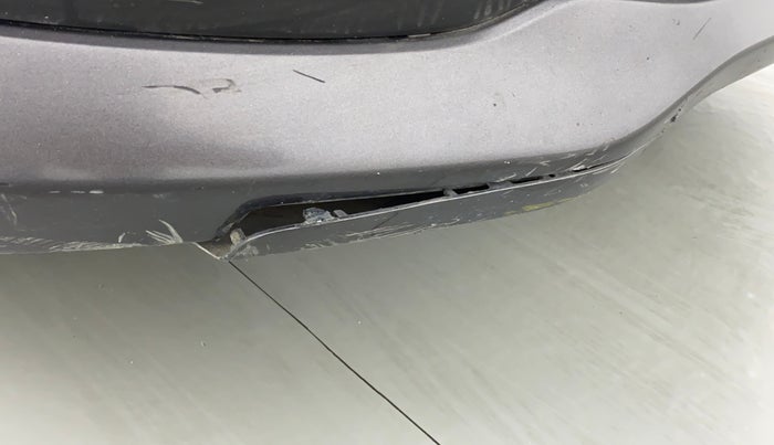 2016 Maruti Ertiga VXI CNG, CNG, Manual, 93,946 km, Front bumper - Tow hook broken