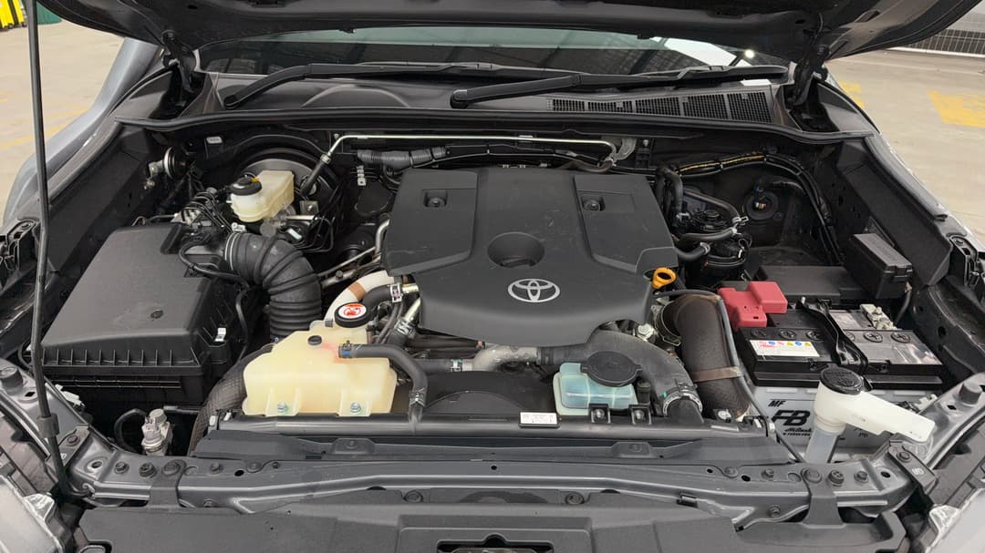 2022 Toyota Hilux Rugged X (4x4), Automatic, 14983 km, Open Bonnet (Engine)