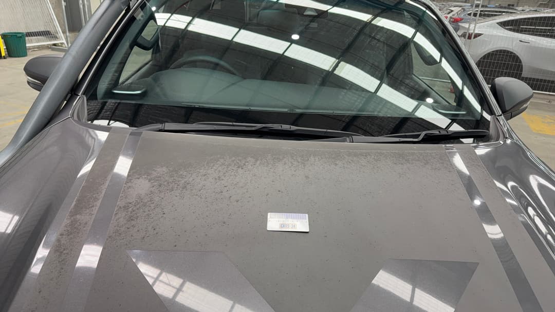 2022 Toyota Hilux Rugged X (4x4), Automatic, 14983 km, Bonnet Scuff